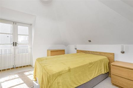 3 bedroom house in London - Photo 2