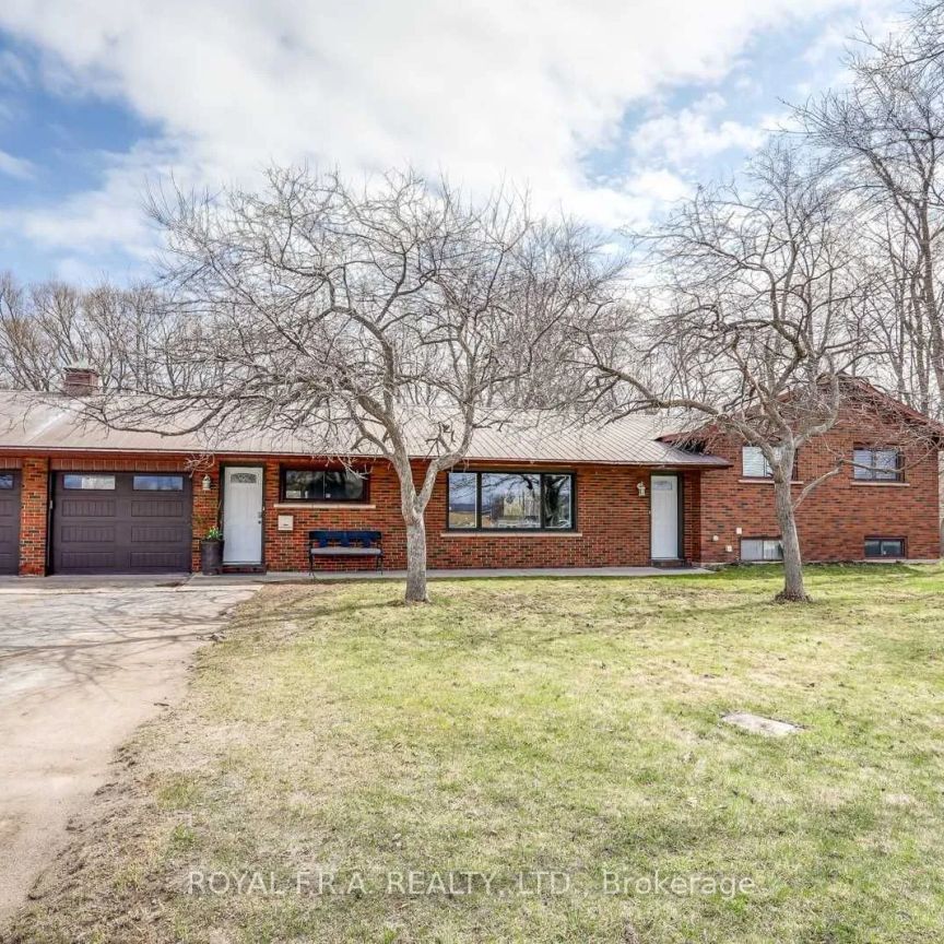 Detached Home For Lease | S9018349 - Photo 1
