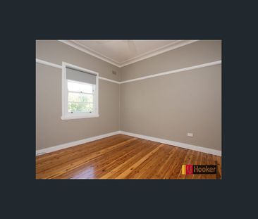 42 Peel Street, North Tamworth, NSW 2340 - Photo 6