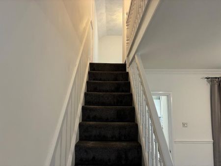 3 bedroom terraced house to rent - Photo 3