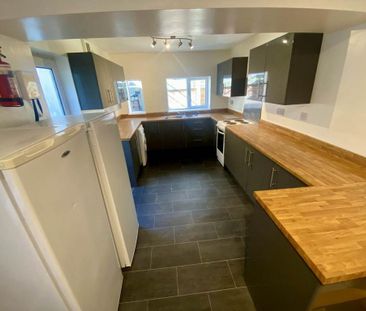 4 bedroom house to rent - Photo 2