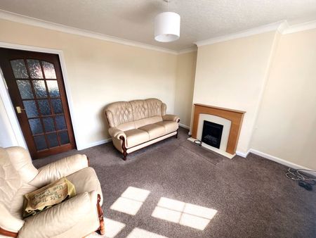 Grove Avenue, Halesowen Monthly Rental Of £850 - Photo 2