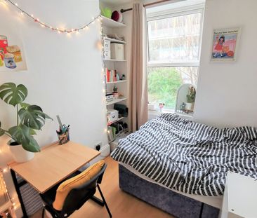 5 Bed Terraced House, White Street, BN2 - Photo 4