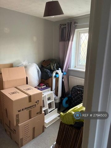 2 bedroom end of terrace house to rent - Photo 5