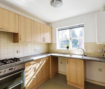 3 bedroom end of terrace house to rent - Photo 4