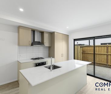 27 Illustration Avenue, Mambourin VIC 3024 - House For Rent | Domain - Photo 6