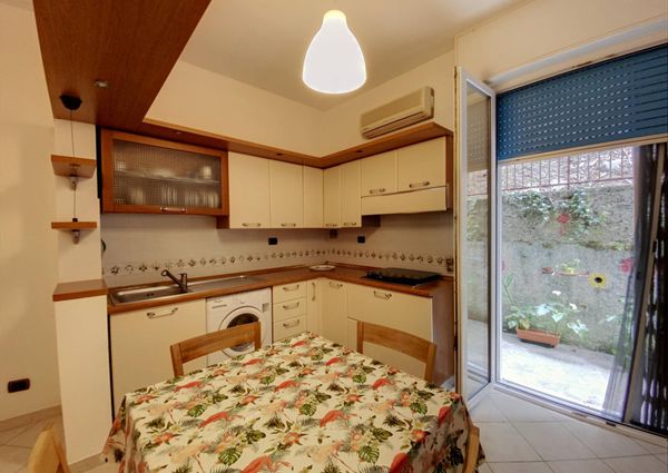 Appartamento in affitto - Castelletto (Genova)
