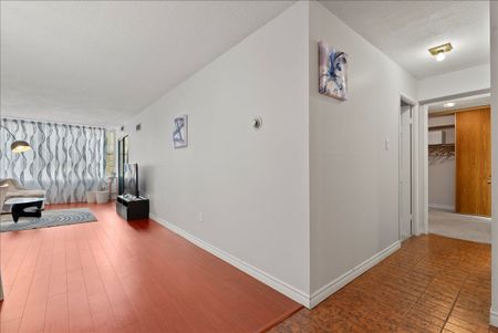 For Lease - 45 Carlton Street Unit# 609, Toronto, Ontario - Photo 3