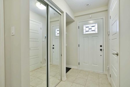 For Lease - 3089 Harbell Gate, Oakville, Ontario - Photo 3