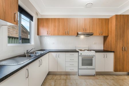 Neat & Tidy 2 Bedroom Home - Photo 4