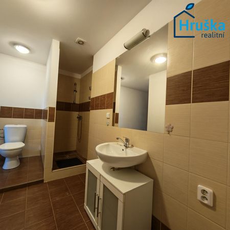 Pronájem bytu 2+kk 68 m², Masarykovo nám. , Karviná - Photo 3
