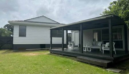 Spacious 3-Bedroom Home with Sleepout – Conven... - Photo 5