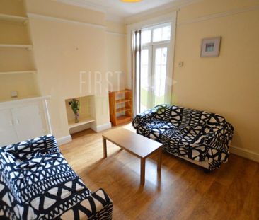 4 bedroom terraced house to rent - Photo 4