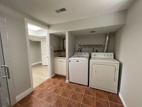 For Lease - 334 Stevenson Road Unit# Lower, Oshawa, Ontario - Photo 1