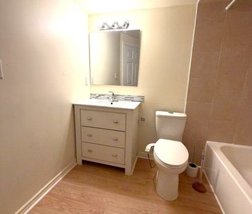 For Lease - 521 Yates Drive, Milton, Ontario - Photo 6