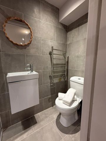 6 Bed Terraced House, Amhurst Park, N16 - Photo 4