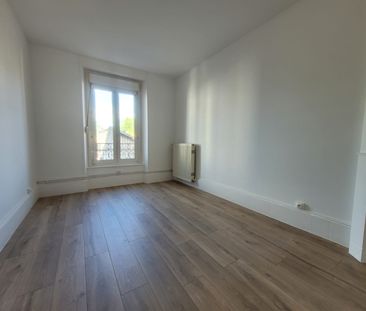 Location Appartement 4 pièces 73m² - Photo 4