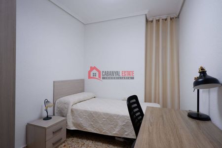 El Cabanyal-El Canyamelar, Valencia, Valencian Community 46011 - Photo 4