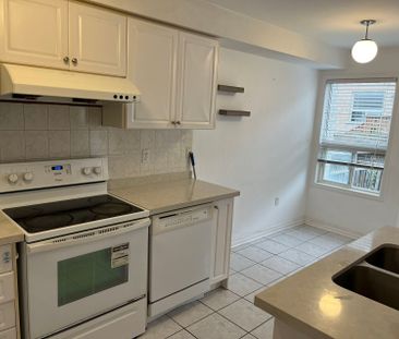 For Lease - 147 Nahanni Drive, Richmond Hill, Ontario - Photo 3