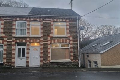 Station Road, Ammanford, SA18 - Photo 2