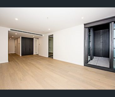 AUSTRALIAN LUXURY THAT FEELS LIKE HOME – IN THE HEART OF RICHMOND! - Photo 4