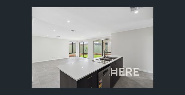 Brooklands beauty - Photo 1