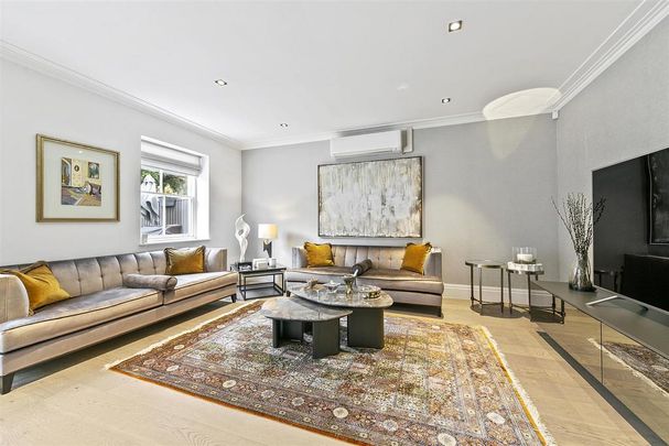 6 bedroom detached house to rent - Photo 1