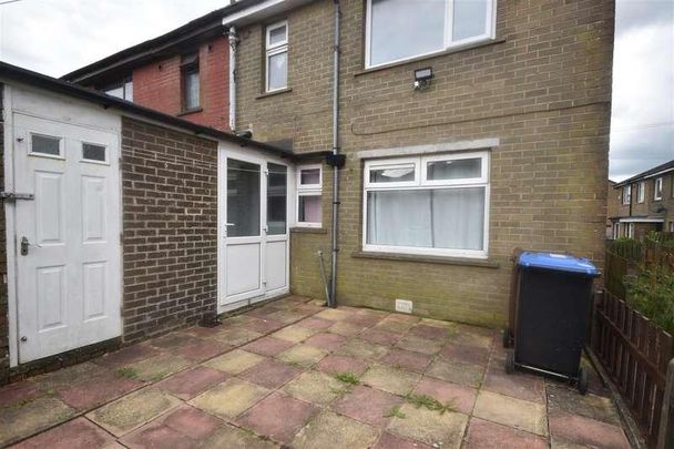 Hillcrest Drive, Queensbury, Bradford, BD13 - Photo 1