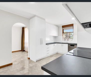 Bright 2-Bedroom Home in Prime Location - Photo 3