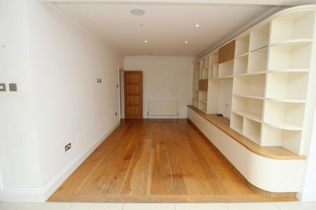 4 bedroom detached house to rent - Photo 3