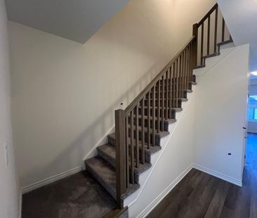 For Lease - 256 Pottruff Road, Brant, Ontario - Photo 6