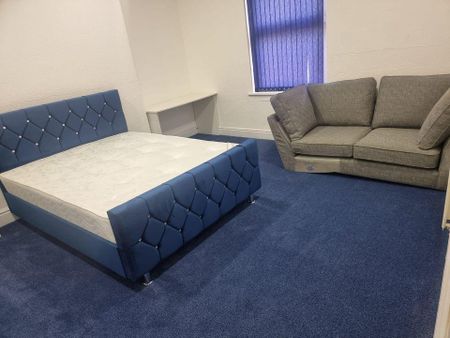8 bedroom house share to rent - Photo 3