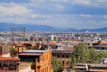 Trilocale in Via Caterina Fieschi, Roma