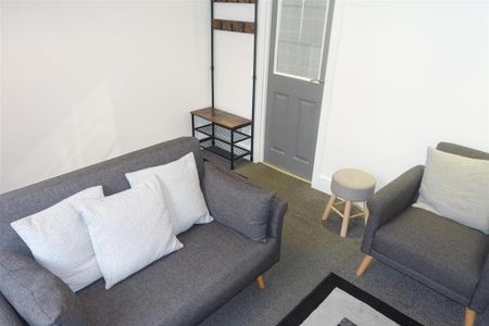 2 bedroom private hall to rent - Photo 4