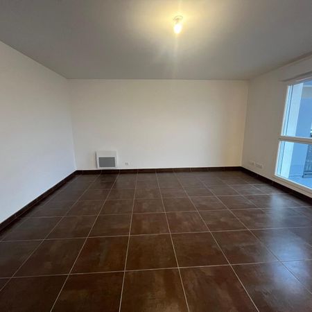 Location Appartement 2 pièces 47m² ALBI 81000 - Photo 4