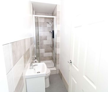 Brook Street Room 3 - Photo 4