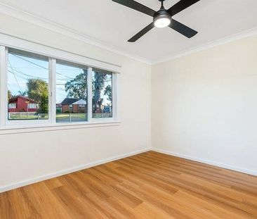 Beautifully Renovated Home in a Highly Sought-After North St Marys ... - Photo 6