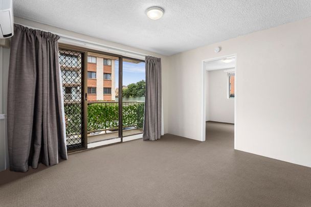 1/5 Crest Road, Queanbeyan NSW 2620 - Apartment For Rent | Domain - Photo 1