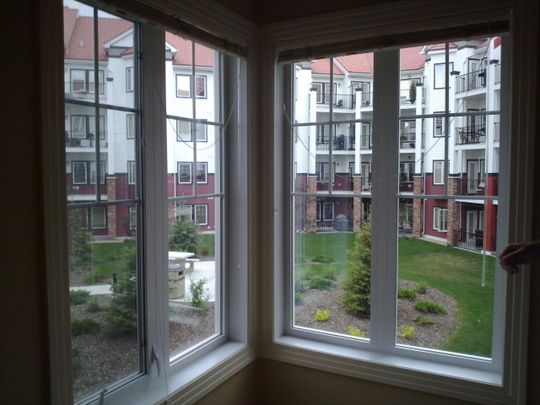 ALMOST LIKE NEW 2 BDRMS CONDO WITH GREAT VIEW. - Photo 1