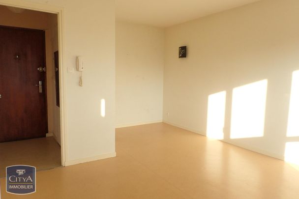 Location Appartement 1 pièce 27m² CHAMBERY 73000 - Photo 1
