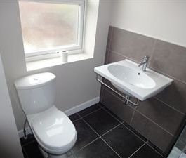 5 bedroom luxury student property close to Sheffield Hallam University - Photo 3