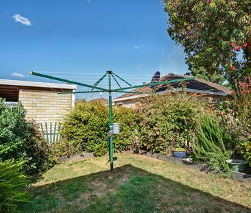 Fully Furnished Villa, Walk to the Beach - Photo 2