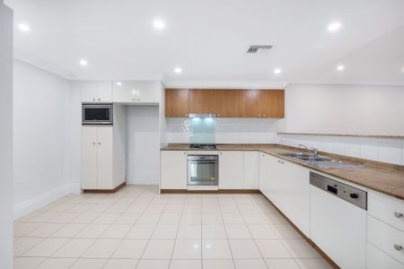 4/122 Sailors Bay Road, Northbridge. - Photo 3