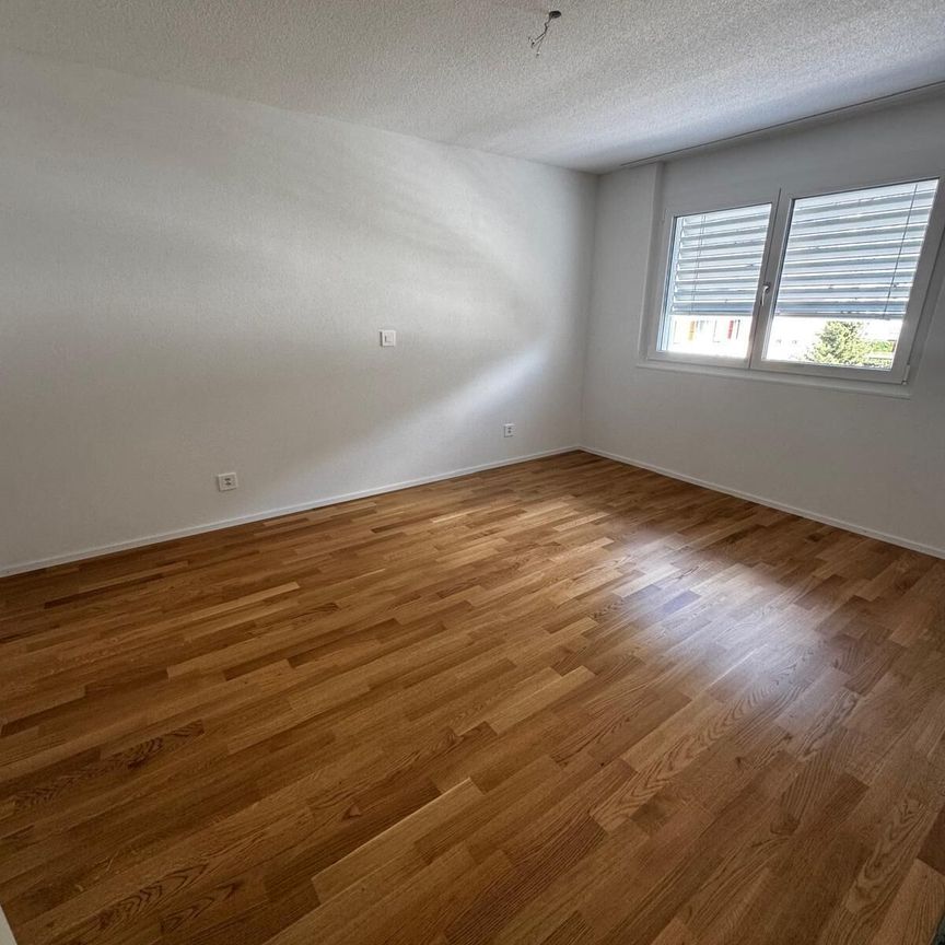 NEW 3.5-ROOM APARTMENT ON THE 2ND FLOOR - Photo 1