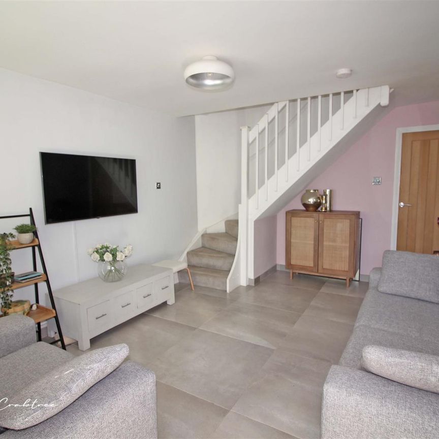 2 Bedroom House - Terraced - Photo 1