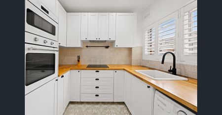 Renovated apartment close to the beach and cafes - Photo 5