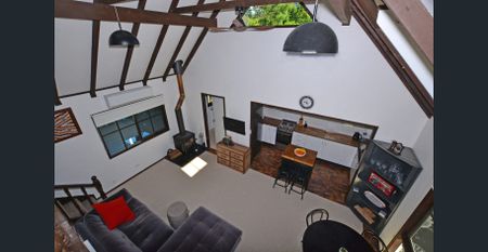 STORYBOOK CHARM : UNFURNISHED 13 WEEK RENTAL ONLY - AVAIL 4TH DEC - Photo 4