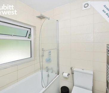 4 bedroom semi-detached house to rent - Photo 5