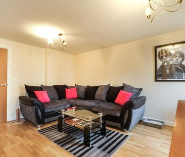 Compair Crescent, Ipswich - Photo 2