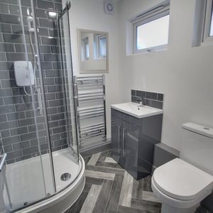 Cross Hedge Close Room 5 - Photo 3